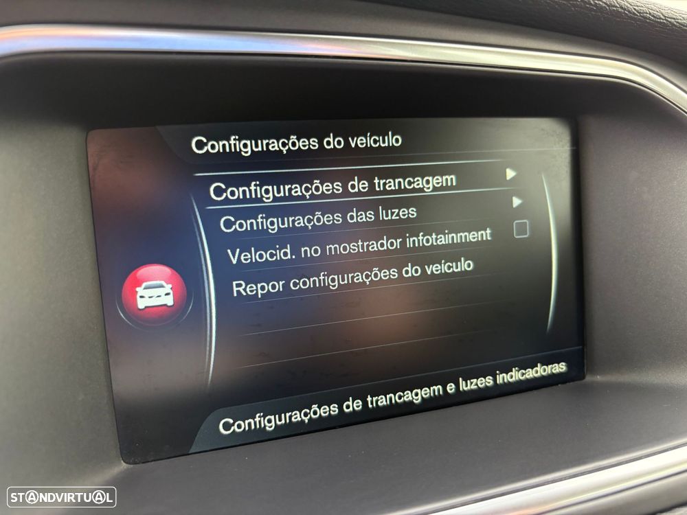 Volvo V40 2.0 D2 Momentum Eco - 29
