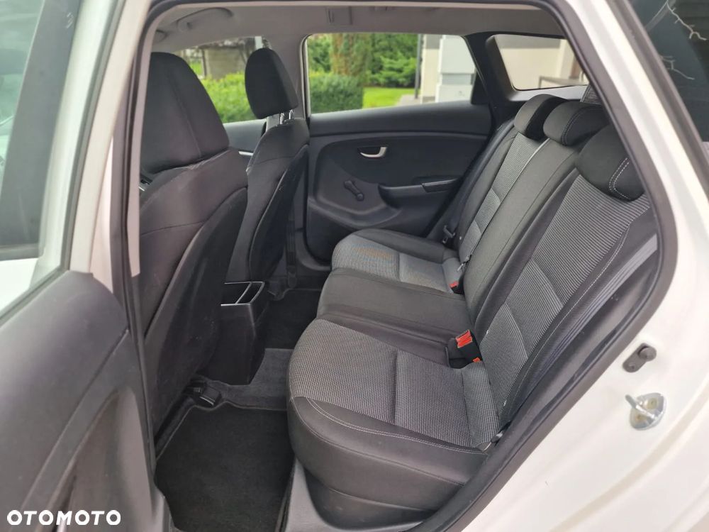 Hyundai i30 1.6 CRDi BlueDrive Classic - 17