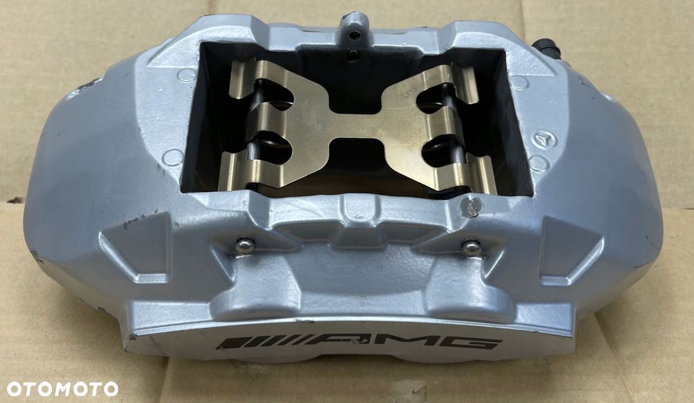 4 MERCEDES C-KLASA W 205 AMG ZACISK HAMULCOWY PRAWY PRZÓD - 3