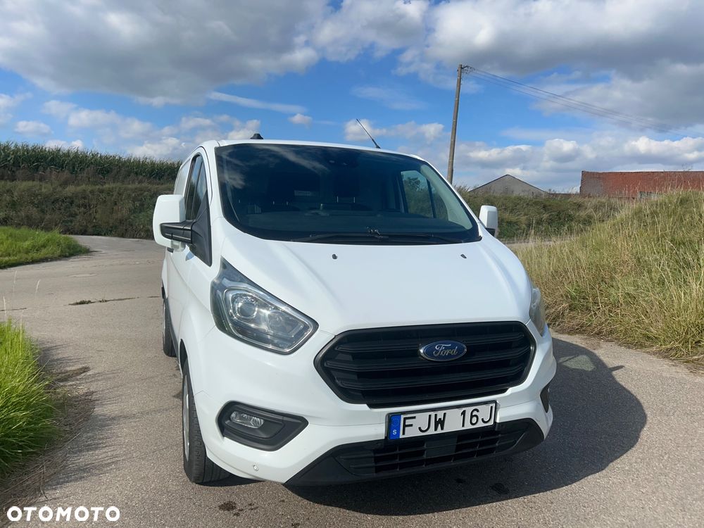 Ford Custom - 2