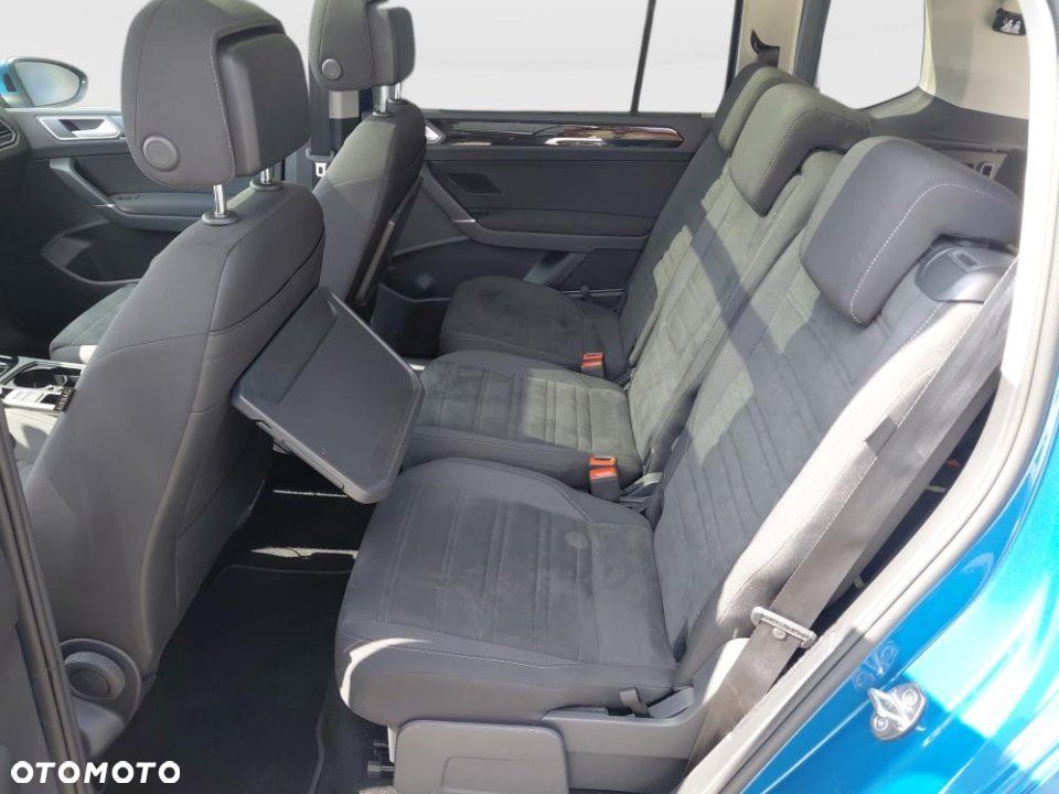 Volkswagen Touran - 26