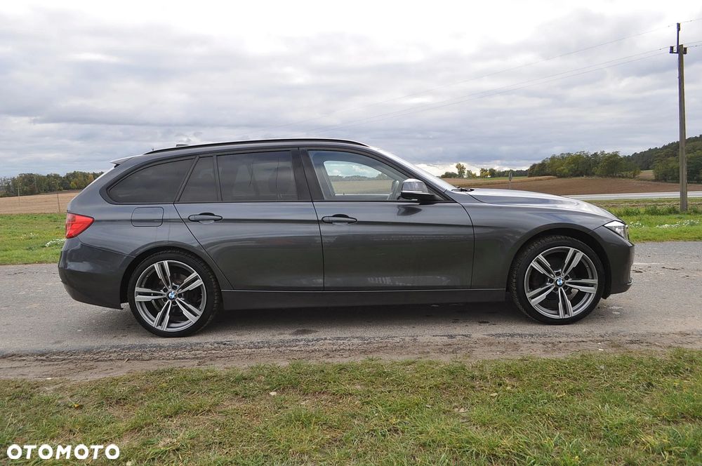 BMW Seria 3 318d Sport Line - 3