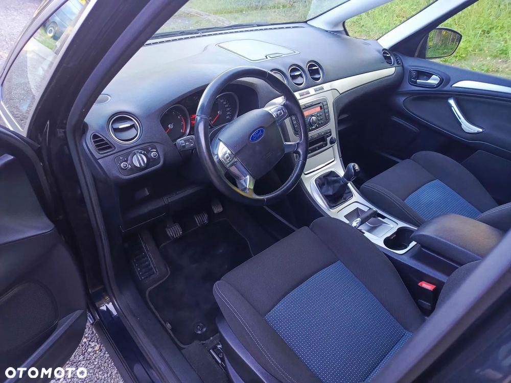 Ford S-Max 2.0 Titanium - 37