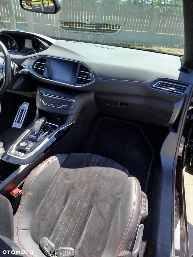 Peugeot 308 ver-puretech-225-eat8-stop-start-gt - 14