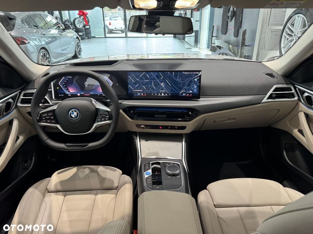BMW i4 - 7