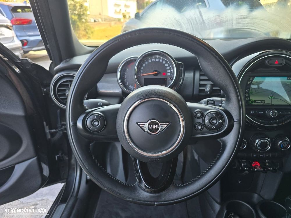 MINI 5 Portas Cooper D - 22