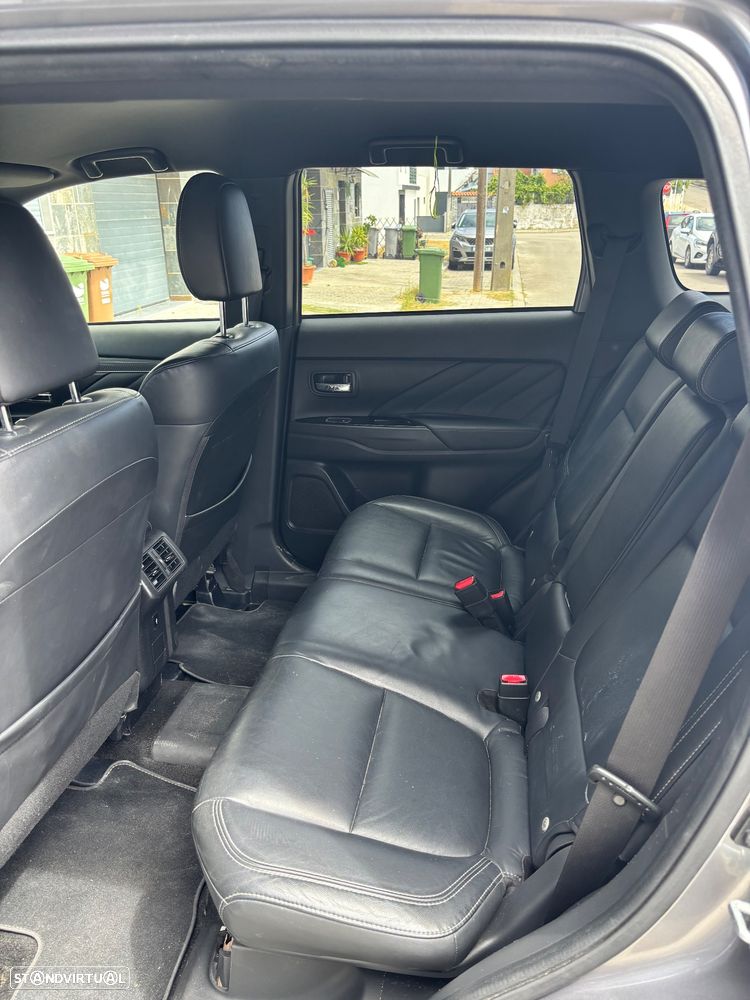 Mitsubishi Outlander - 20