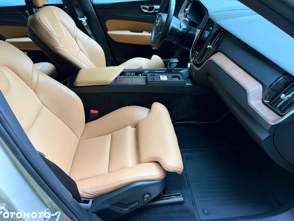 Volvo XC 60 D4 AWD Inscription - 22
