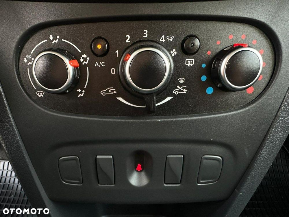 Dacia Sandero - 16
