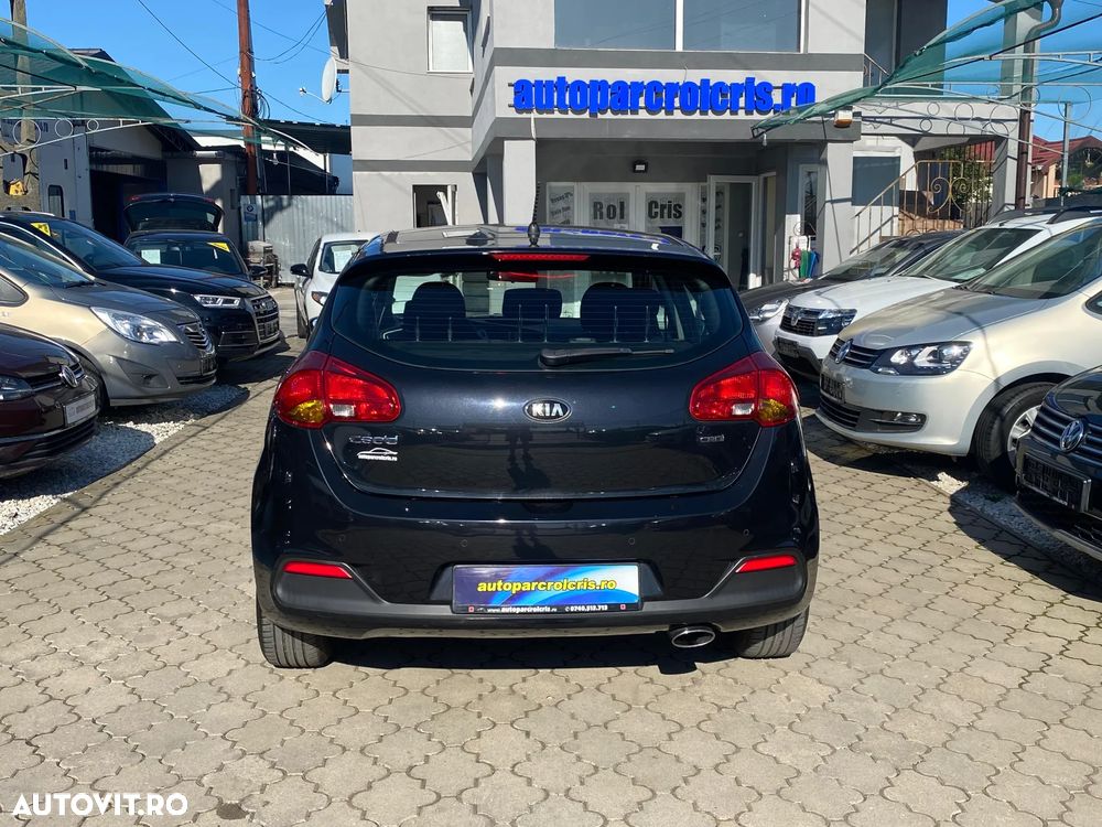 Kia Ceed - 4