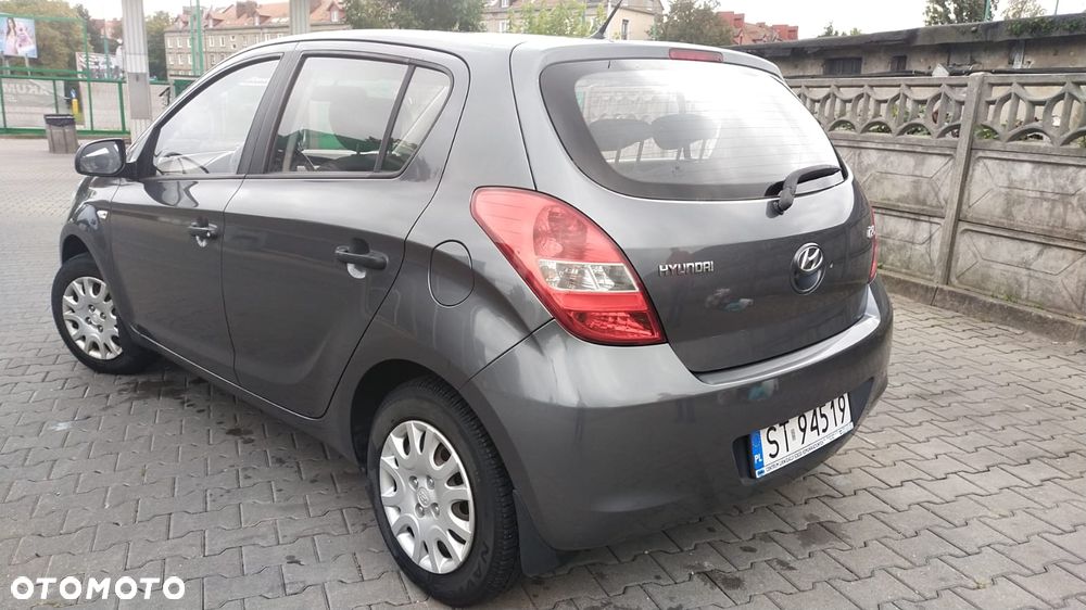 Hyundai I20 2010 photo 4