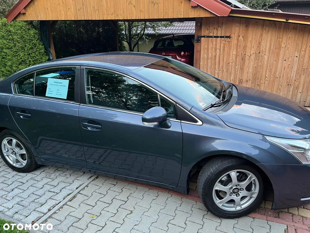 Toyota Avensis 1.8 Luna - 3