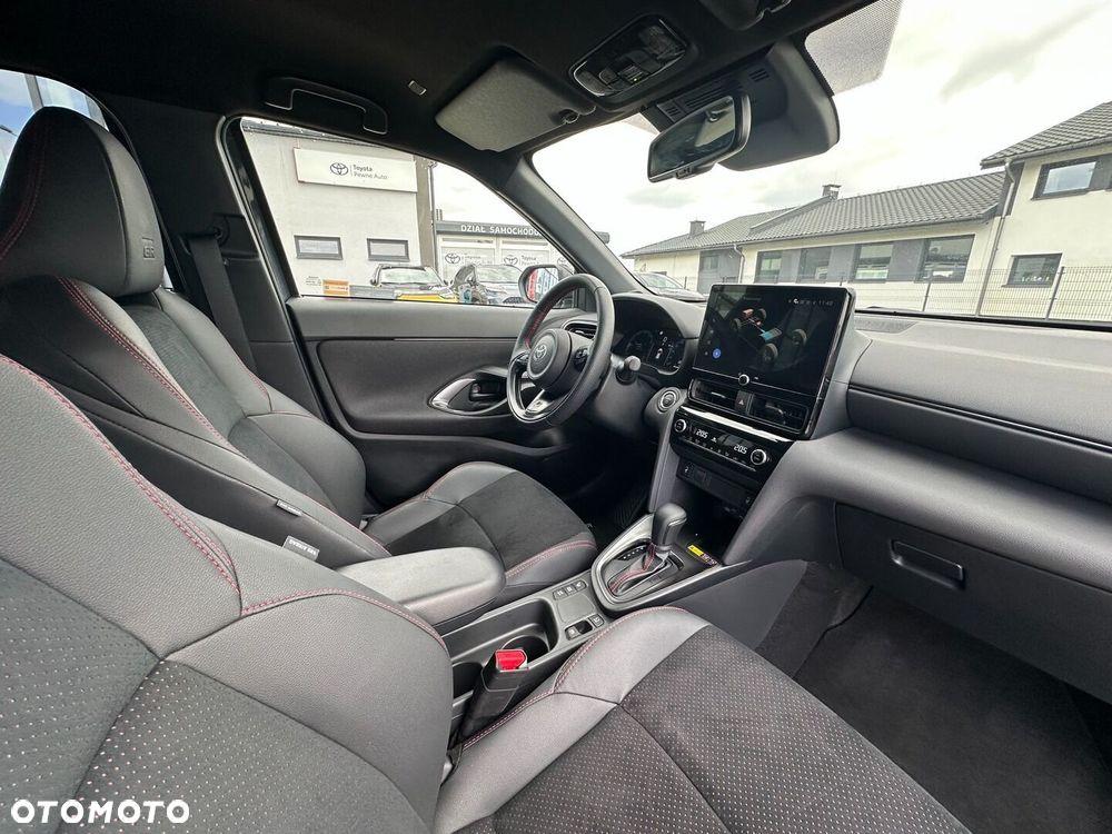 Toyota Yaris Cross Hybrid 1.5 GR Sport - 17