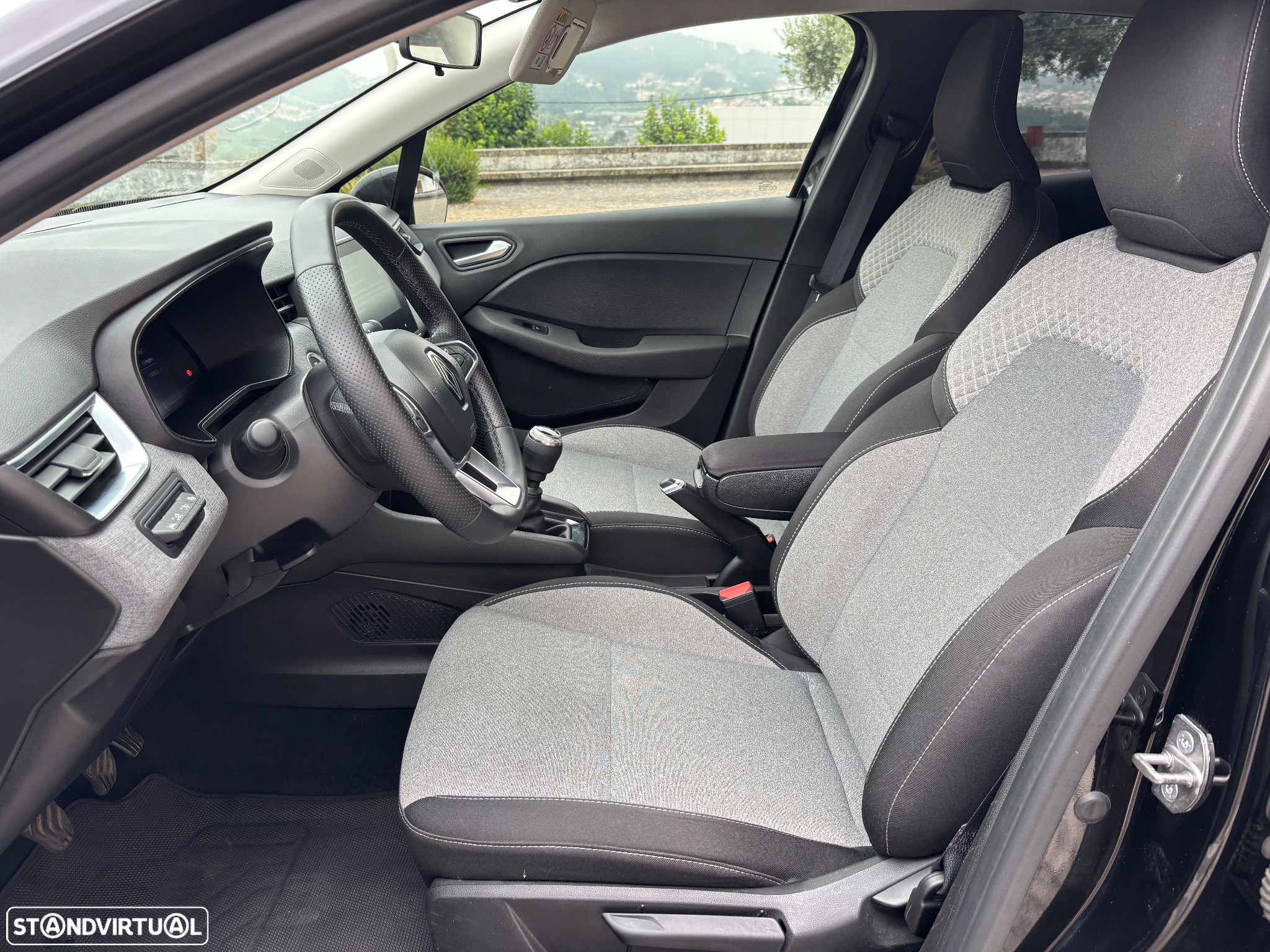 Renault Clio TCe 90 TECHNO - 12