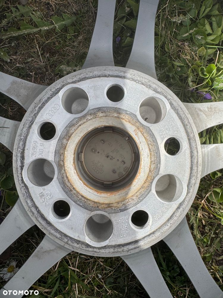 Felgi Aluminiowe Audi OE 19 cali Kute Audi R8 10,5J TYŁ 2szt. - 9