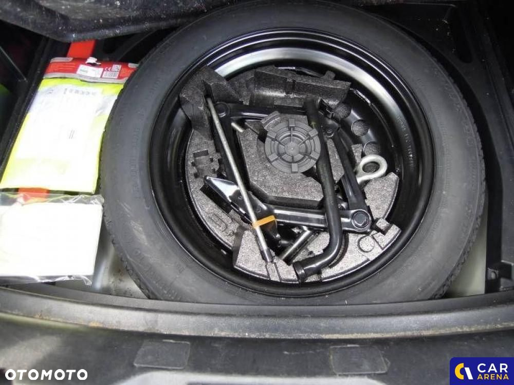 Volvo V40 - 24