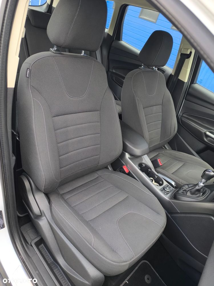 Ford Kuga 2.0 TDCi 4WD Trend - 12