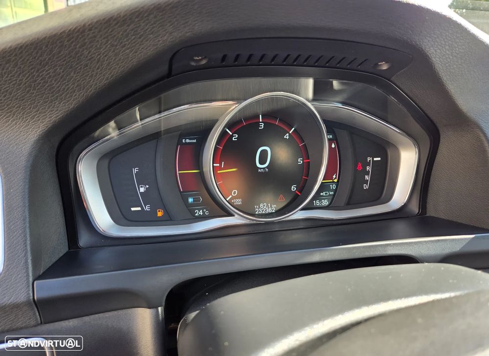 Volvo V60 D6 Plug-In-Hybrid AWD Geartronic Pure Limited - 16