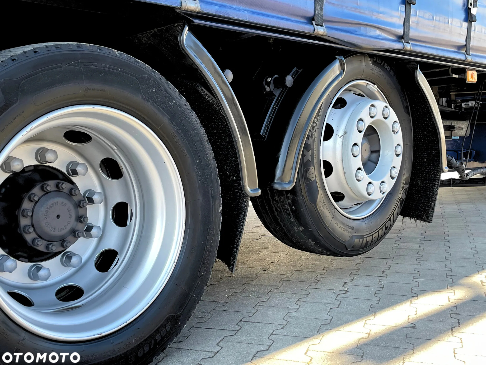 Volvo FH 460 / ZESTAW TANDEM 120M3 / PRZEJAZDOWY / SALON PL - 22