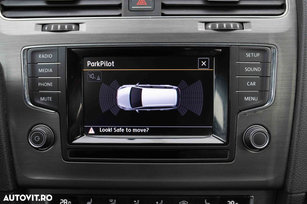 Volkswagen Golf 2.0 TDI DPF BMT Comfortline - 24