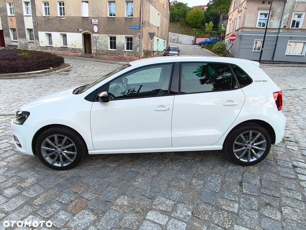 Volkswagen Polo - 2