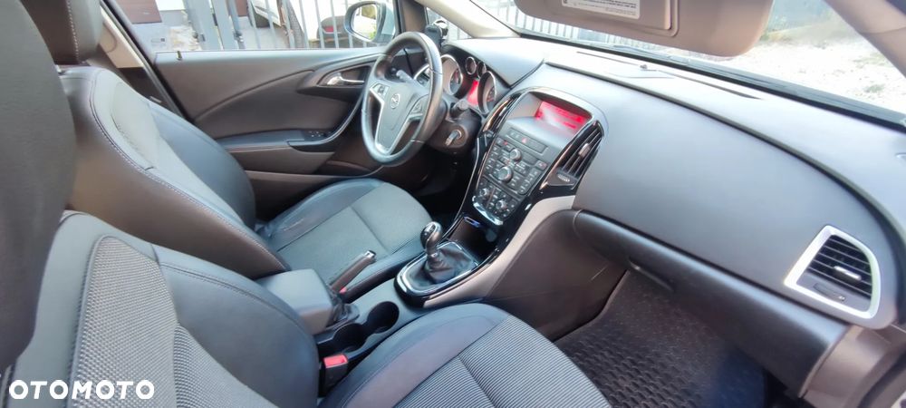 Opel Astra 1.6 CDTI Cosmo - 11