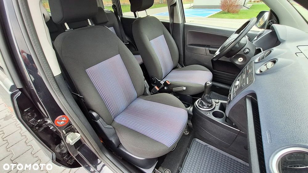 Ford Fusion - 15