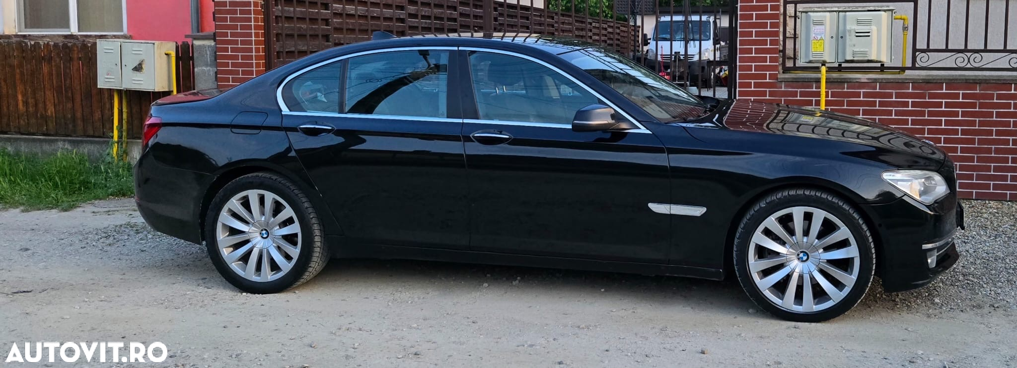 BMW Seria 7 740d - 23