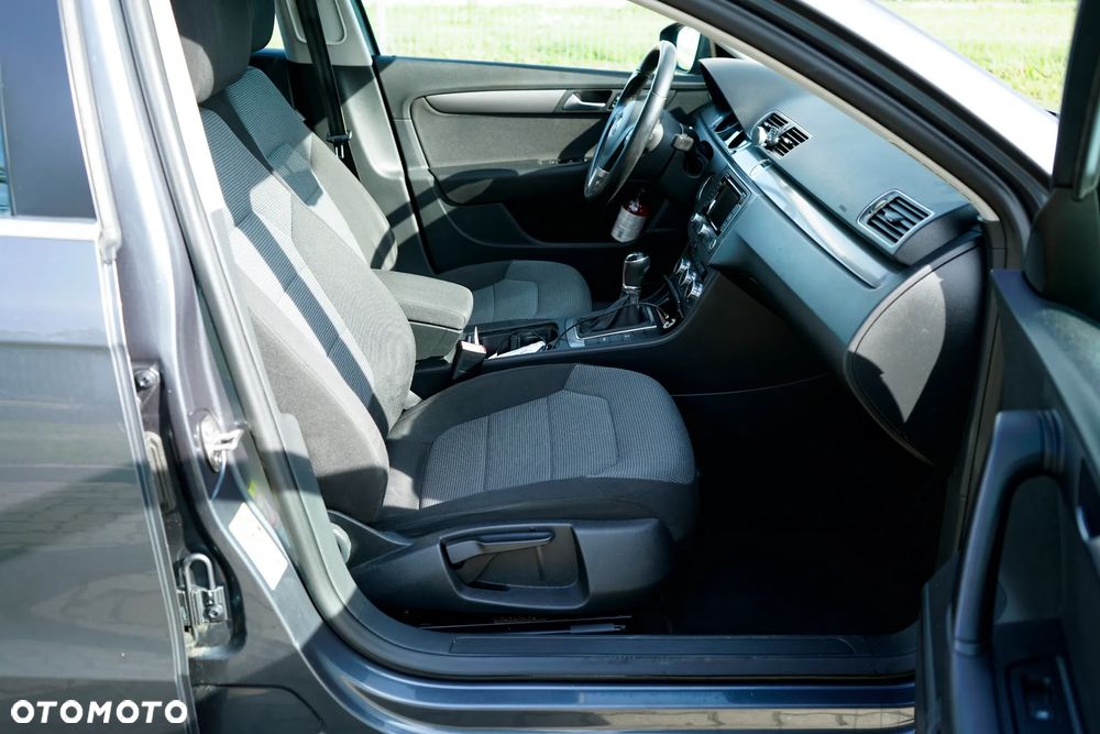 Volkswagen Passat 1.6 TDI Comfortline - 18