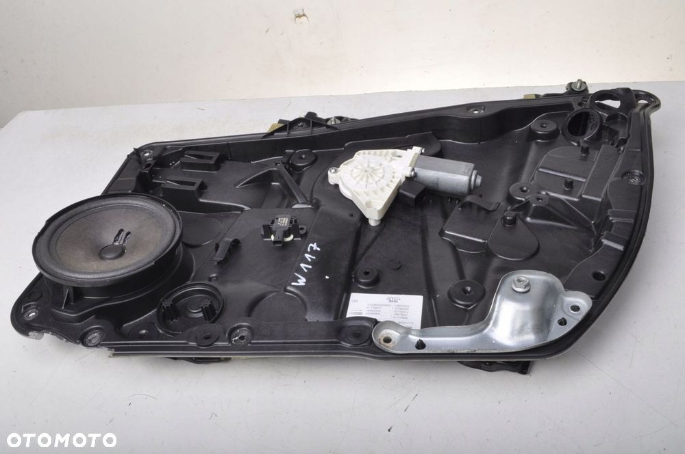 MERCEDES W117 PODNOŚNIK SZYBY PRAWY PRZÓD 5D - 4