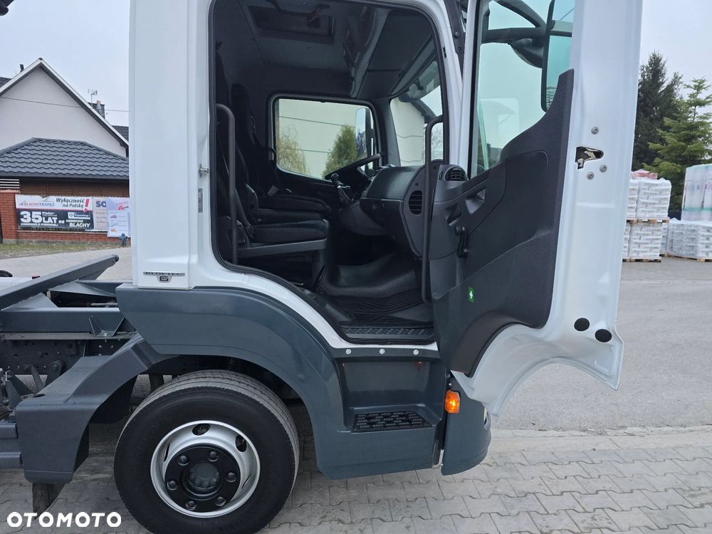Mercedes-Benz Atego/Wywrotka/Manual/Blokada mostu - 23