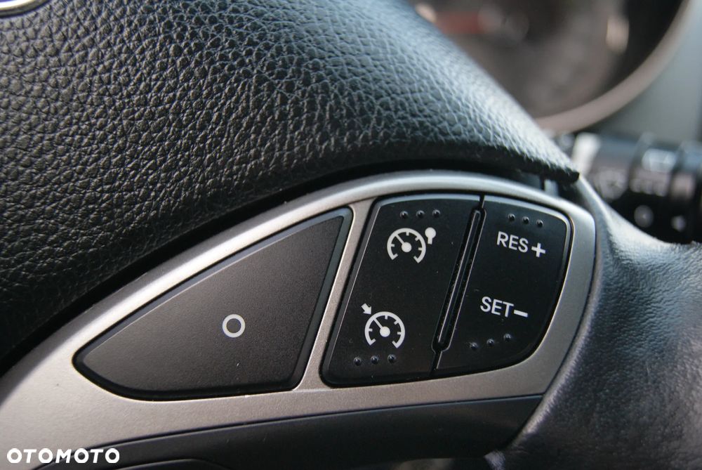 Hyundai i30 1.6 Fifa World Cup Edition - 24