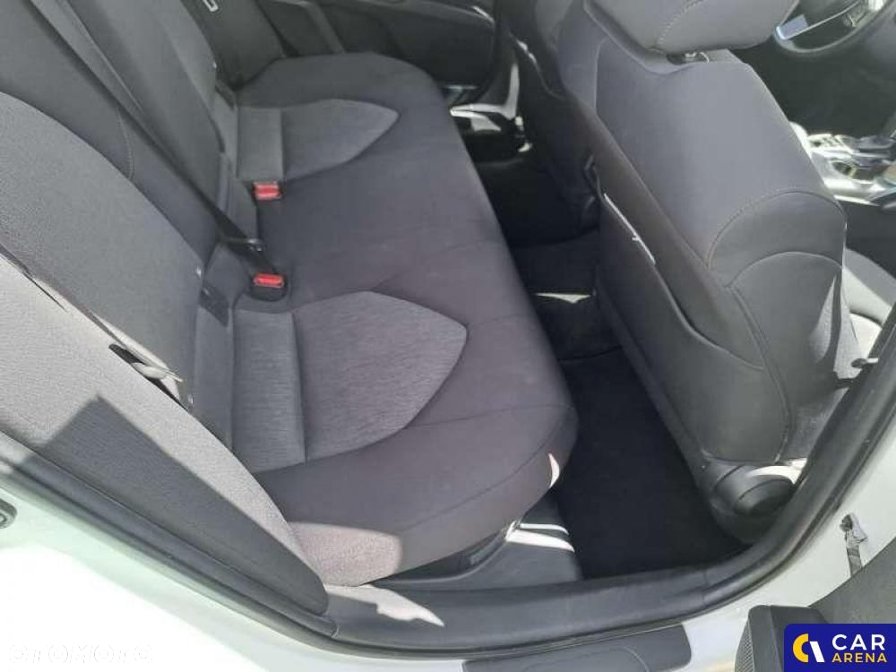 Toyota Camry - 38