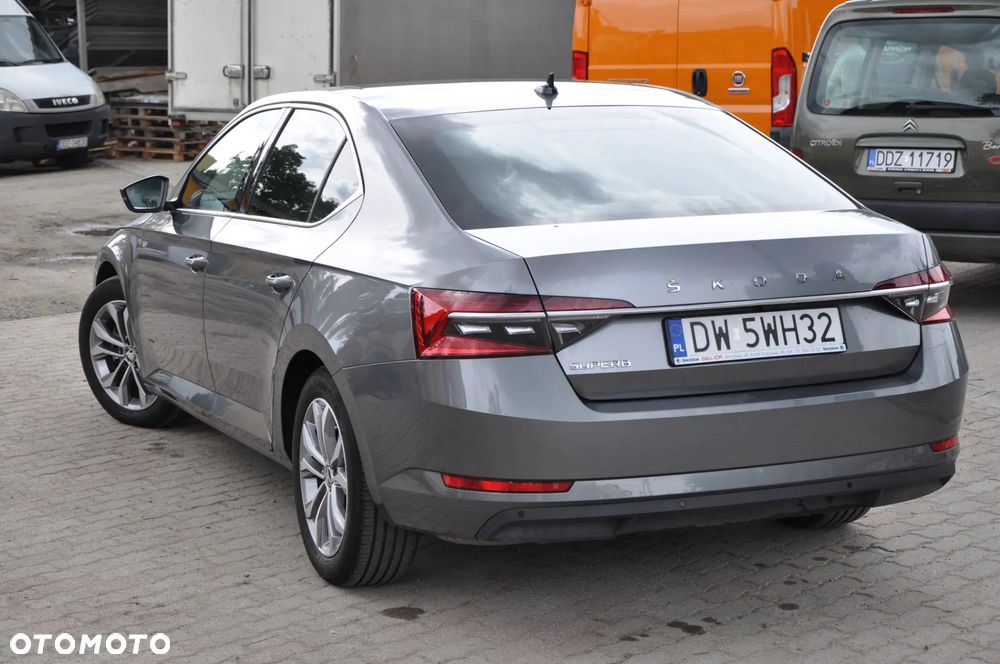 Skoda Superb 2.0 TDI SCR Ambition DSG - 3