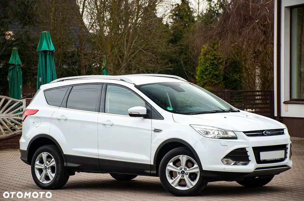 Ford Kuga 1.5 EcoBoost 4WD Titanium Plus - 4