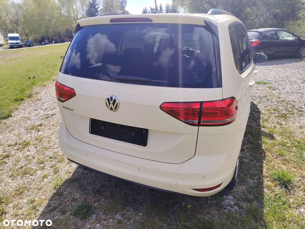 Volkswagen Touran - 8