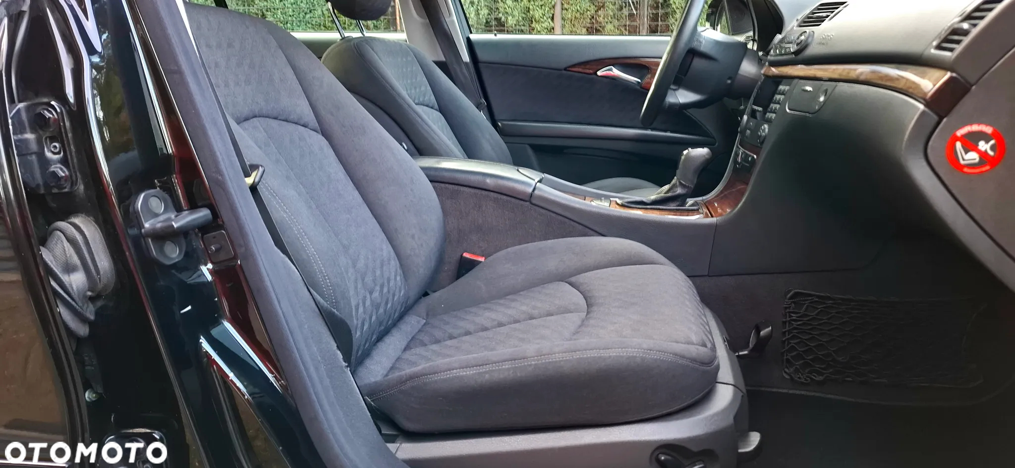 Mercedes-Benz Klasa E 320 Classic - 22