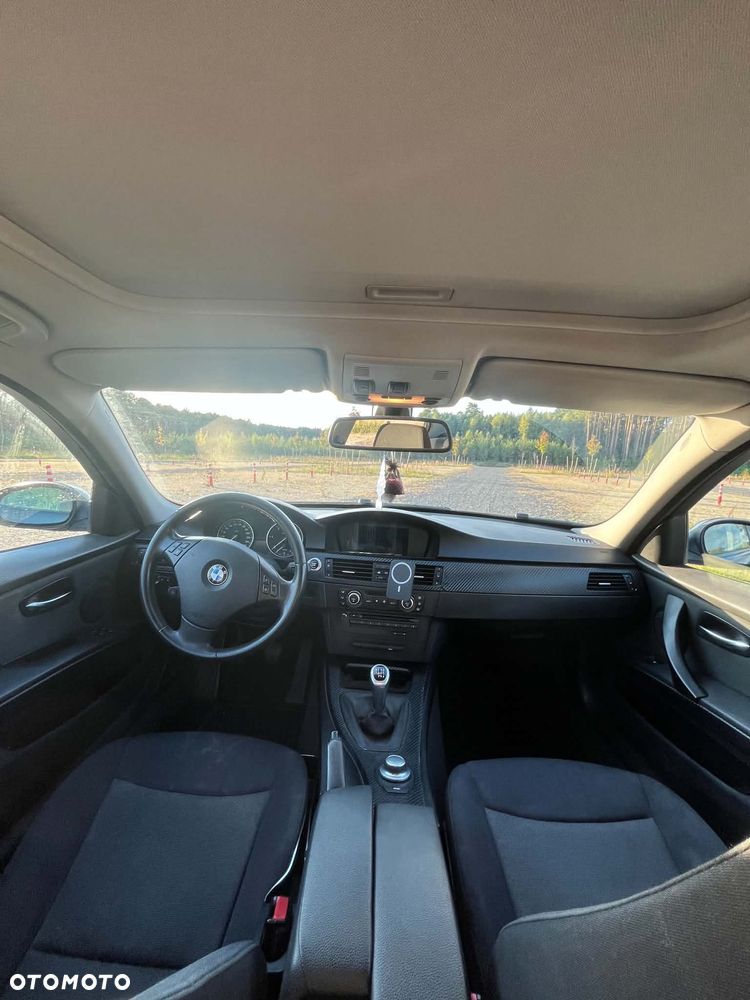 BMW Seria 3 320d - 6