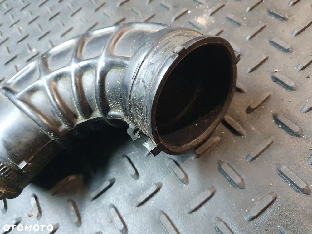 7700313036 7700312348B RURA RENAULT MASTER II DOLOT POWIETRZA 2,2 2,5 DCI - 3
