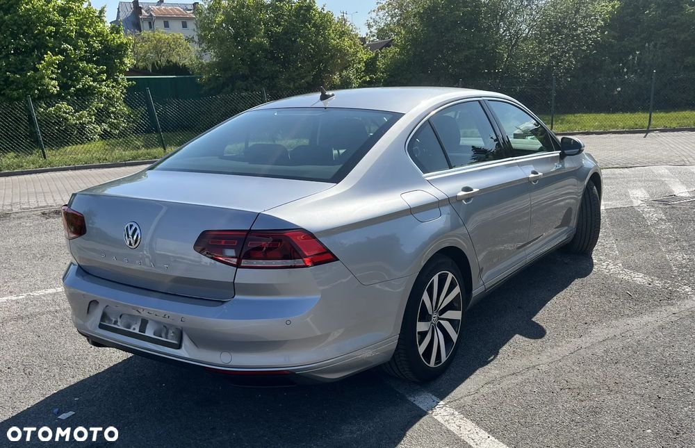 Volkswagen Passat 2.0 TDI EVO Business - 8