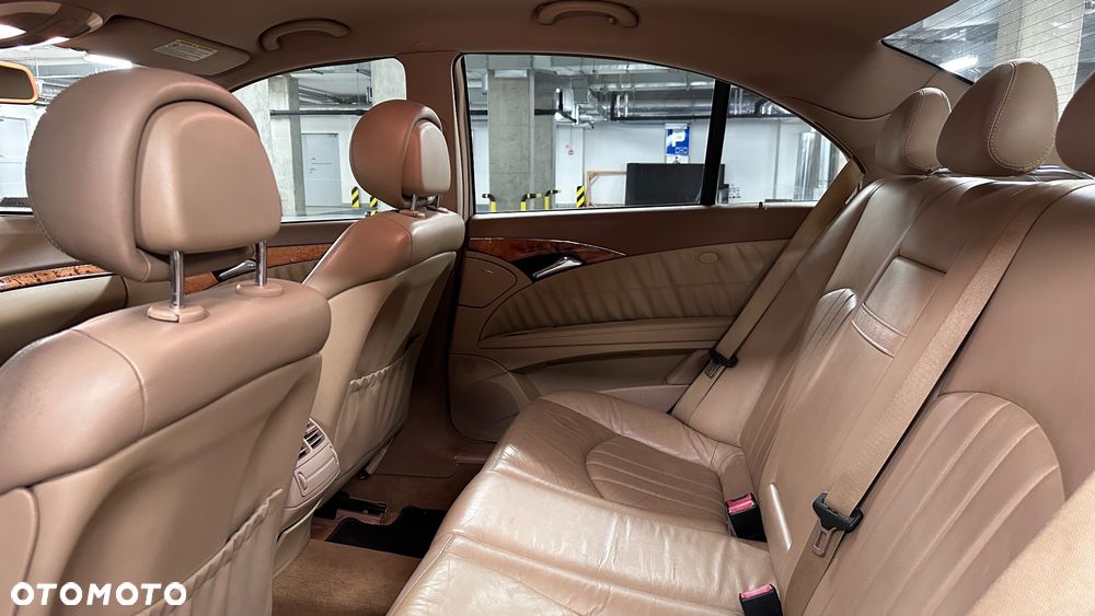 Mercedes-Benz Klasa E 320 CDI 7G-TRONIC Elegance - 28