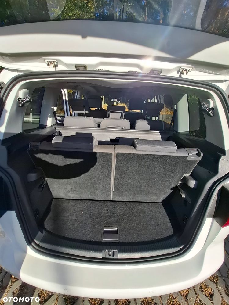 Volkswagen Touran 1.6 TDI DPF BlueMotion Technology MATCH - 23
