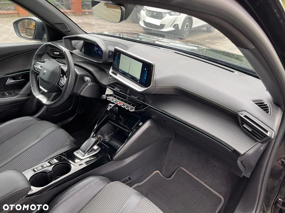 Peugeot 2008 GT - 13
