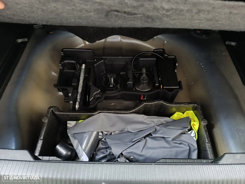 Peugeot 2008 PureTech 130 EAT8 GT - 30