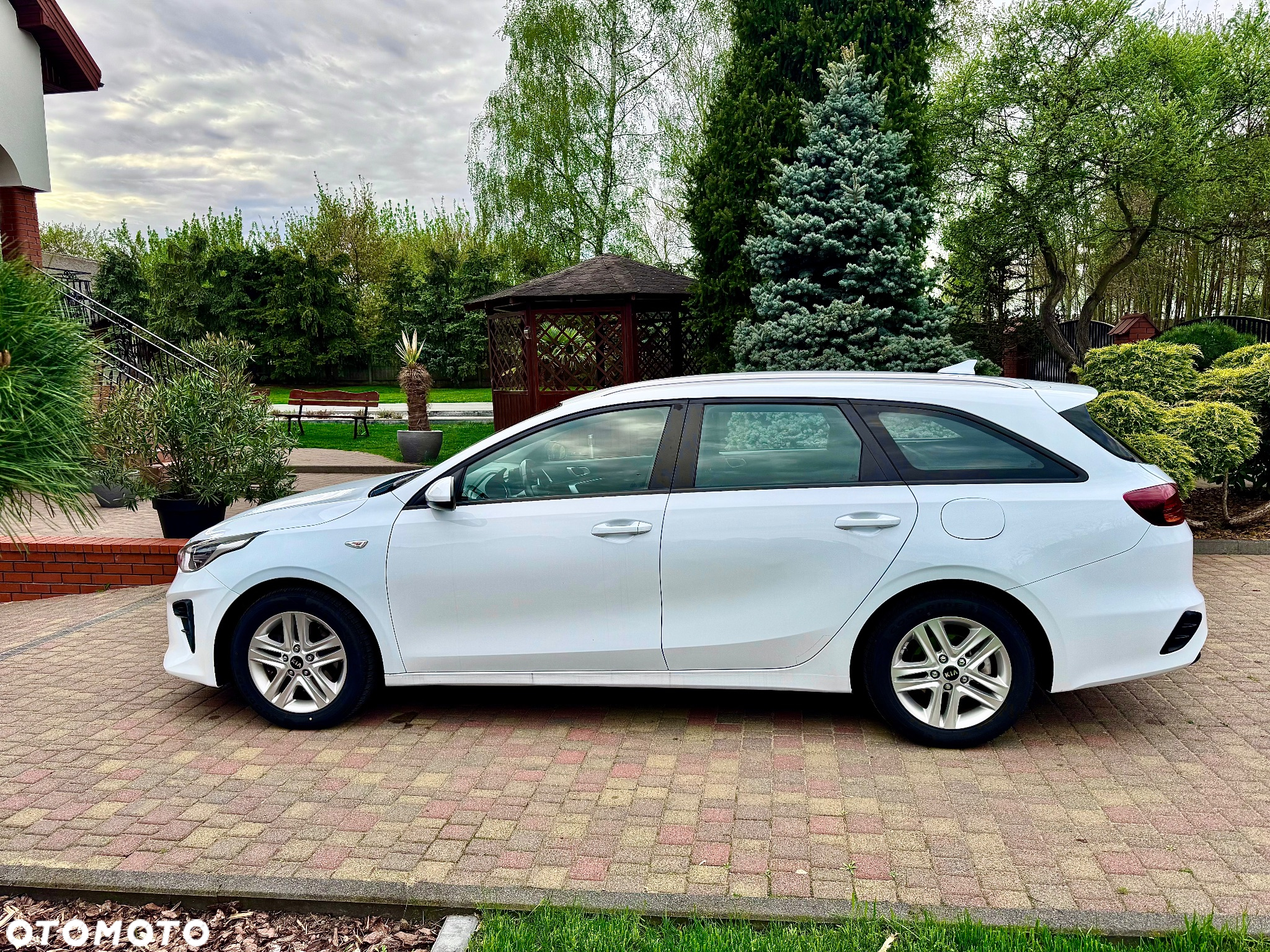 Kia Ceed - 7
