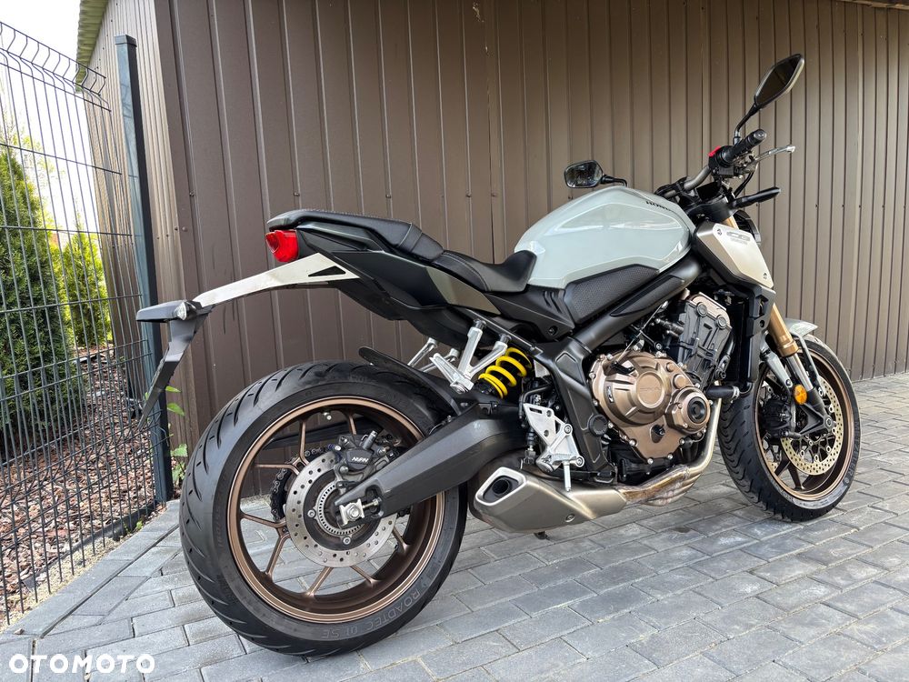 Honda CB - 8