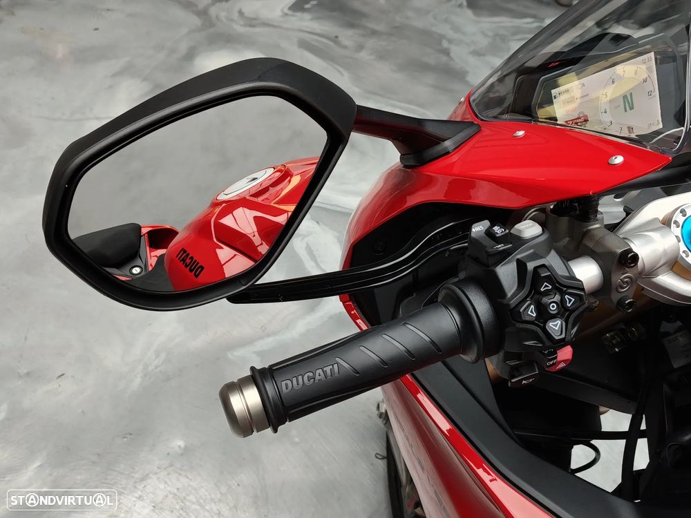 Ducati Panigale V2 S - 9