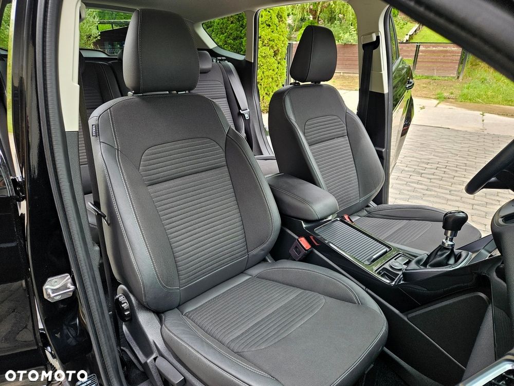 Ford Kuga - 13