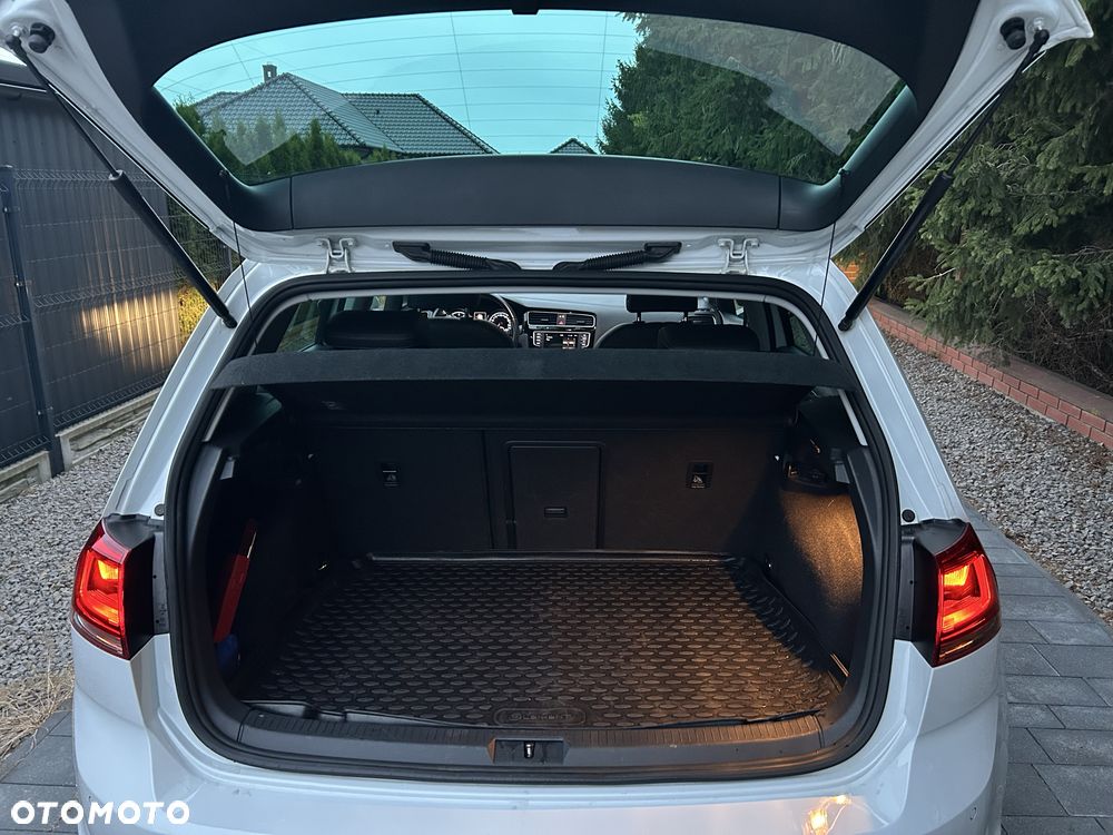 Volkswagen Golf - 4
