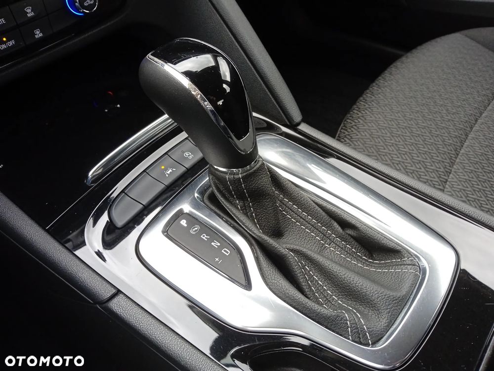 Opel Insignia 1.5 T Enjoy S&S - 14